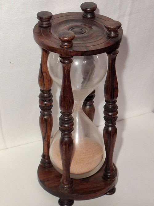 MEDIUM SIZED ANTIQUE SANDTIMER HOURGLASS IN MAHOGONY CIRCA 1800 - ADDITIONAL PHOTO 2