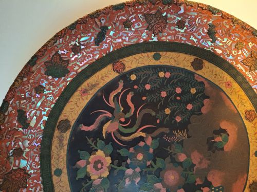 MASTERPIECE HUGE JAPANESE PORCELAIN CHARGER IN TOTAI WITH CINNABAR LACQUER HOO BIRD PHOENIX 51 CM CIRCA 1880 - ADDITIONAL PHOTO 7