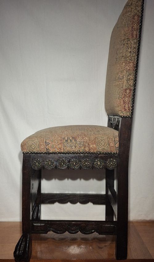 RARE LARGE GOTHIC CARVED CHAIR CIRCA 1800 - ADDITIONAL PHOTO 8