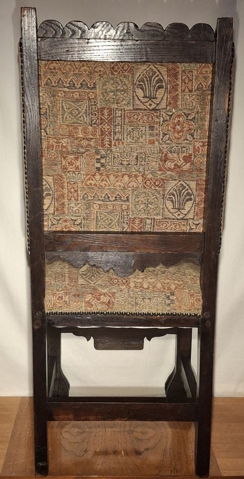 RARE LARGE GOTHIC CARVED CHAIR CIRCA 1800 - ADDITIONAL PHOTO 11