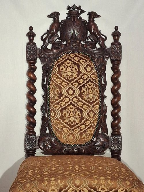 CARVED OAK CHAIR WITH SCOTTISH FAMILY COAT OF ARMS WITH GREYHOUNDS CIRCA 1890 - ADDITIONAL PHOTO 1
