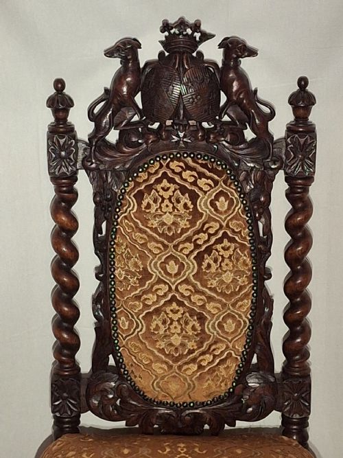 CARVED OAK CHAIR WITH SCOTTISH FAMILY COAT OF ARMS WITH GREYHOUNDS CIRCA 1890 - ADDITIONAL PHOTO 2