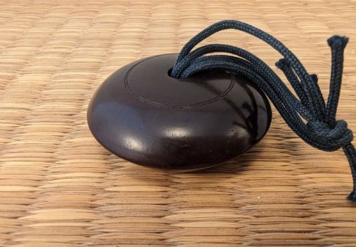 JAPANESE EDO WOOD CHAMPLEVE CLOISONNE ENAMEL KAGAMIBUTA NETSUKE MANJU CIRCA 1850 - ADDITIONAL PHOTO 8