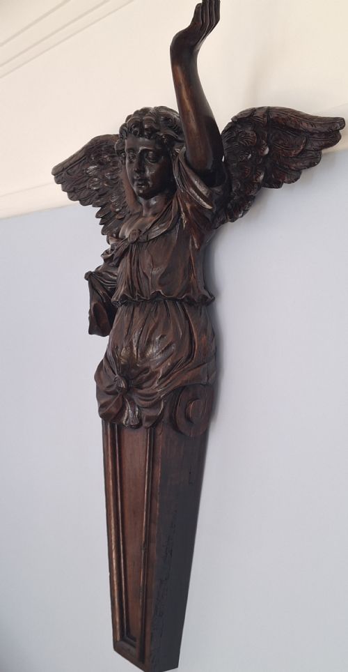 HUGE RARE ECCLESIASTICAL OAK GOTHIC CARVING OF AN ANGEL CIRCA 1700S - ADDITIONAL PHOTO 9