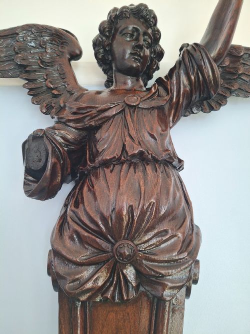 HUGE RARE ECCLESIASTICAL OAK GOTHIC CARVING OF AN ANGEL CIRCA 1700S - ADDITIONAL PHOTO 2