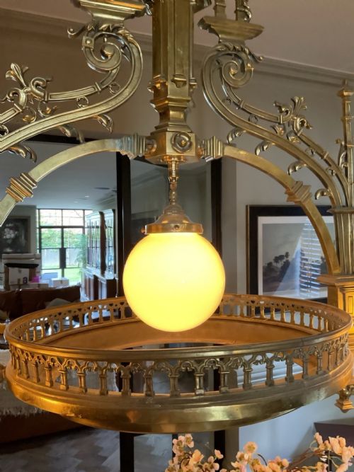 HUGE GOTHIC ARTS AND CRAFTS VICTORIAN BRASS CHANDELIER CIRCA 1880 - ADDITIONAL PHOTO 4
