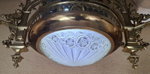 HUGE GOTHIC ARTS AND CRAFTS VICTORIAN BRASS CHANDELIER CIRCA 1880 - ADDITIONAL PHOTO 1