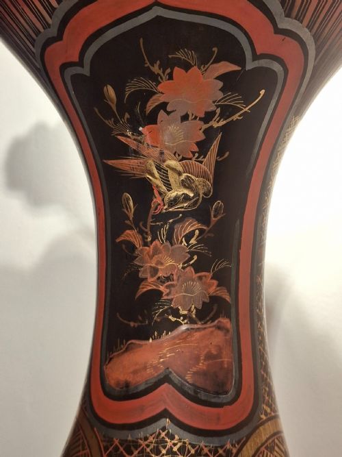 JAPANESE PORCELAIN FLARED VASE WITH LACQUER OVER BLACK PAINT 47CM CIRCA 1880 - ADDITIONAL PHOTO 10