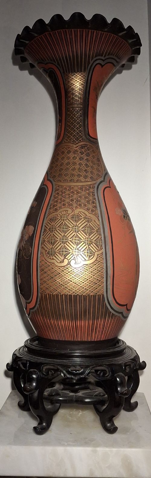 JAPANESE PORCELAIN FLARED VASE WITH LACQUER OVER BLACK PAINT 47CM CIRCA 1880 - ADDITIONAL PHOTO 2