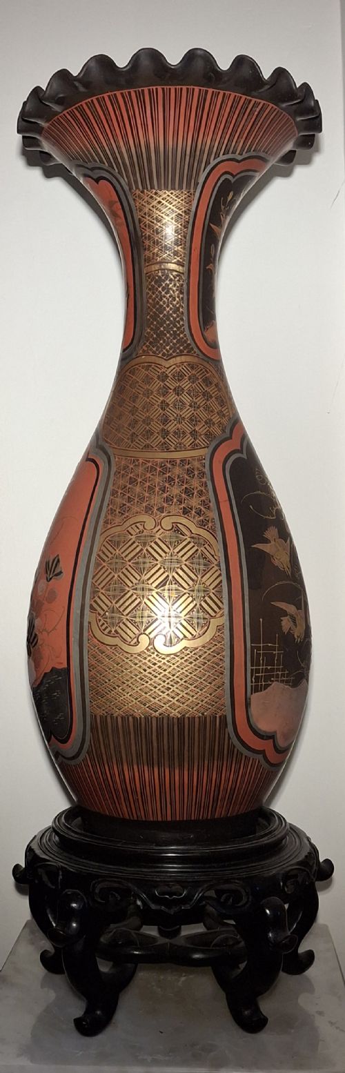 JAPANESE PORCELAIN FLARED VASE WITH LACQUER OVER BLACK PAINT 47CM CIRCA 1880 - ADDITIONAL PHOTO 6