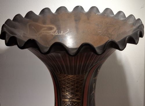 JAPANESE PORCELAIN FLARED VASE WITH LACQUER OVER BLACK PAINT 47CM CIRCA 1880 - ADDITIONAL PHOTO 7