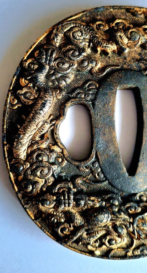 JAPANESE TSUBA WITH DRAGON PEARL IN HIGH RELIEF EDO PERIOD - ADDITIONAL PHOTO 2