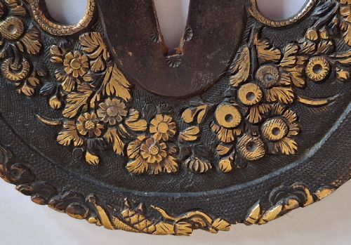 FINE JAPANESE IRON TSUBA GUARD PEONY AND DRAGON EDO PERIOD CIRCA 1800 - ADDITIONAL PHOTO 4