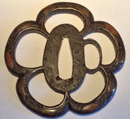 JAPANESE IRON TSUBA GUARD COPPER INLAY EDO PERIOD CIRCA 1750 - ADDITIONAL PHOTO 8