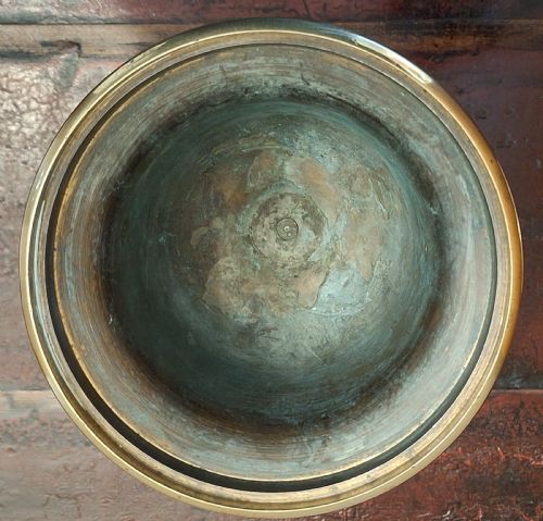 HEAVY ECCLESIASTICAL GOTHIC BRASS CHALICE CIBORIUM CIRCA 1900 - ADDITIONAL PHOTO 4