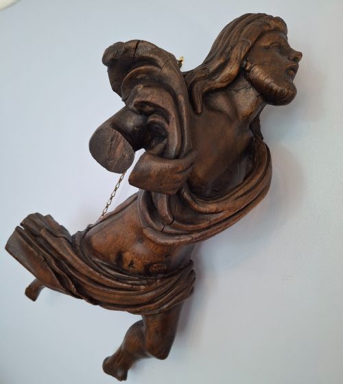 EARLY ECCLESIASTICAL WOOD CARVING OF A CHRIST FIGURE CIRCA 1700 - ADDITIONAL PHOTO 1