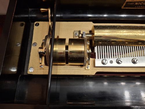 8 AIR MUSICAL BOX BY NICOLE FRERES SERIAL NUMBER 51098 CIRCA 1900 - ADDITIONAL PHOTO 5