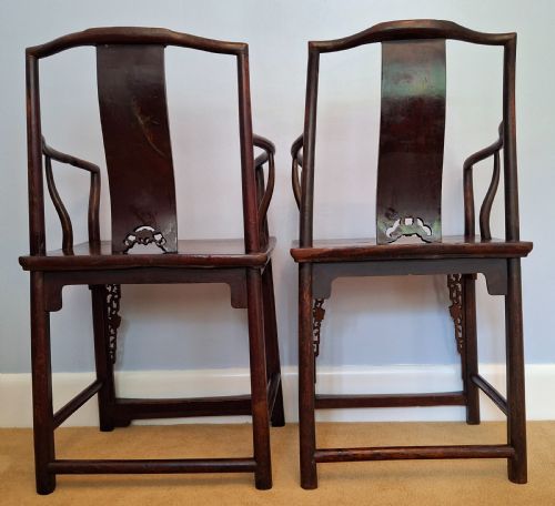 PAIR OF CHINESE ELM ARMCHAIRS WITH RED LACQUER CIRCA 1870 - ADDITIONAL PHOTO 2