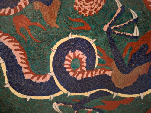 RARE LARGE JAPANESE CLOISONNE ENAMEL 'SINGLEDRAGON' CHARGER 40CM CIRCA 1875 - ADDITIONAL PHOTO 4