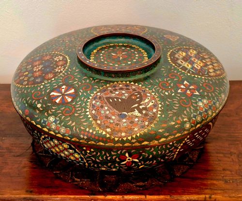 RARE JAPANESE CLOISONNE ENAMEL LIDDED BOWL EDO PERIOD CIRCA 1860 - ADDITIONAL PHOTO 3