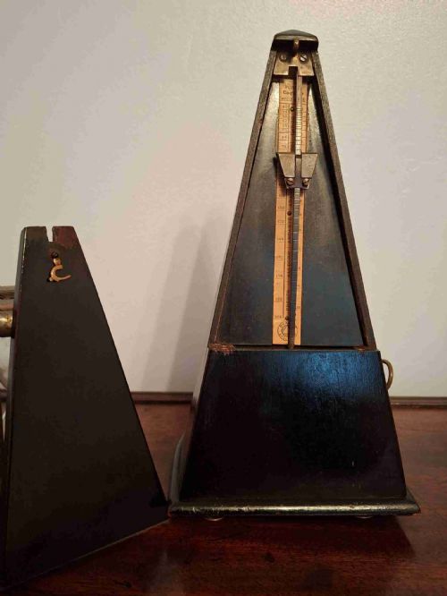 EXTREMELY RARE EBONISED METRONOME COQUILLE SHELL CIRCA 1910 - ADDITIONAL PHOTO 5