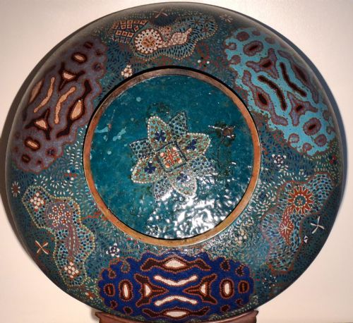 HUGE JAPANESE CLOISONNE ENAMEL CHARGER SPECTACULAR DECORATION CIRCA 1870 - ADDITIONAL PHOTO 9