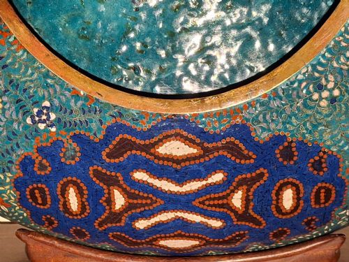 HUGE JAPANESE CLOISONNE ENAMEL CHARGER SPECTACULAR DECORATION CIRCA 1870 - ADDITIONAL PHOTO 10