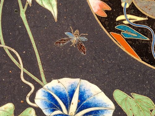 MASTERPIECE JAPANESE CLOISONNE PLATE WITH AUSPICIOUS SYMBOLS CIRCA 1900 - ADDITIONAL PHOTO 2