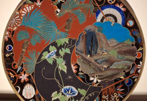 MASTERPIECE JAPANESE CLOISONNE PLATE WITH AUSPICIOUS SYMBOLS CIRCA 1900 - ADDITIONAL PHOTO 9