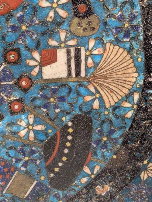 RARE JAPANESE CLOISONNE CHARGER WITH AUSPICIOUS SYMBOLS CIRCA 1850 - ADDITIONAL PHOTO 8