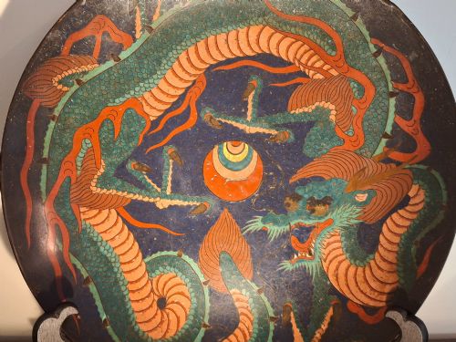 RARE LARGE JAPANESE CLOISONNE ENAMEL 'SINGLEDRAGON' CHARGER 36CM SIGNED CIRCA 1875 - ADDITIONAL PHOTO 4