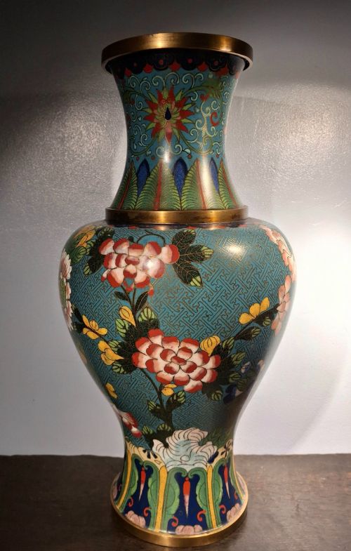 Large Chinese Cloisonne Enamel Vase - Flowers. Circa 1900.