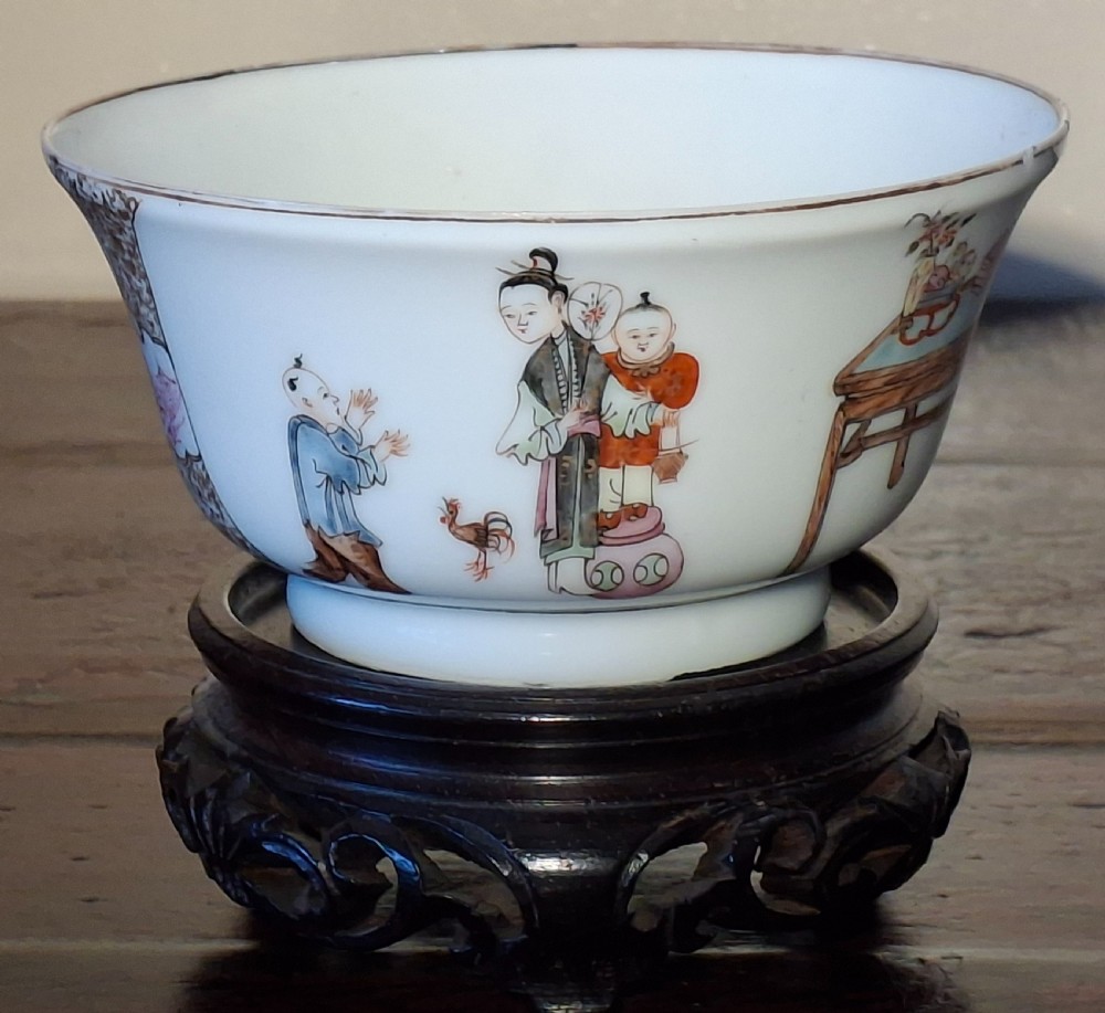 FINE CHINESE EGGSHELL PORCELAIN BOWL. Circa 1900.
