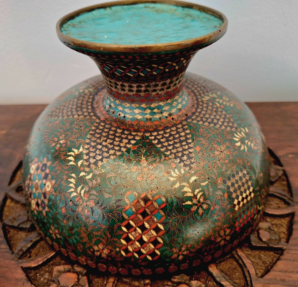 A Japanese cloisonne enamel lidded pedestal bowl showcasing complex geometric wirework patterns on the exterior and a turquoise enamelled interior. View XV