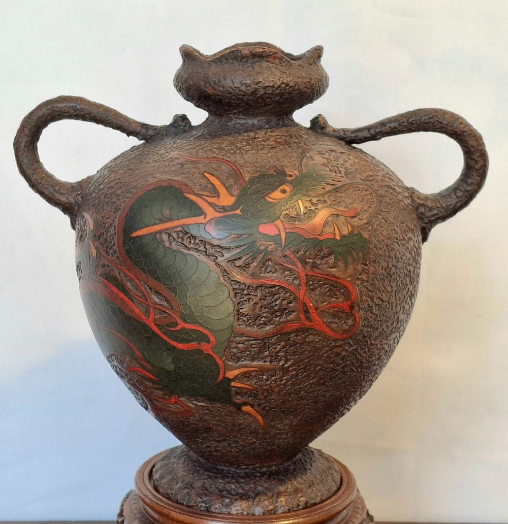A nineteenth-century Japanese Totai Shippo ceramic vase featuring a textured tree-bark ground decorated with a dragon motif and twin handles. View II