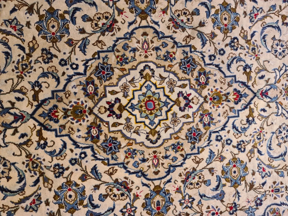 Fine Quality Persian Kashan Carpet View III