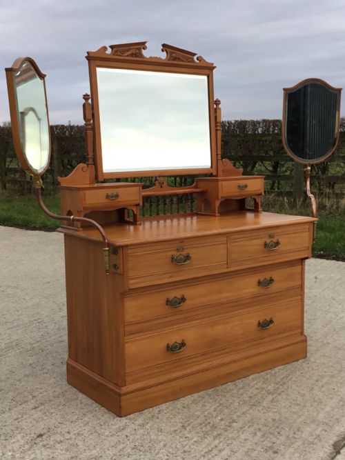 Unique Arts & Crafts Warings Dressing Table