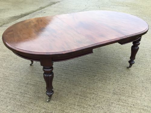 Fine Quality Victorian Mahogany Extending Dining Table 8ft.