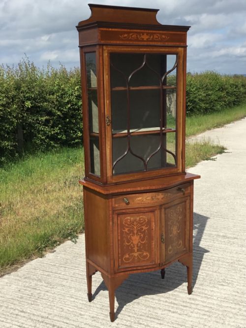 Fine Quality Inlaid Display Cabinet on Serpentine Cupboard Base