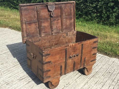 COLONIAL STRONG BOX MID 19TH CENTURY - ADDITIONAL PHOTO 2