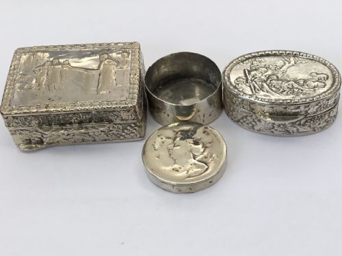 fig 1. 3 Pill Boxes