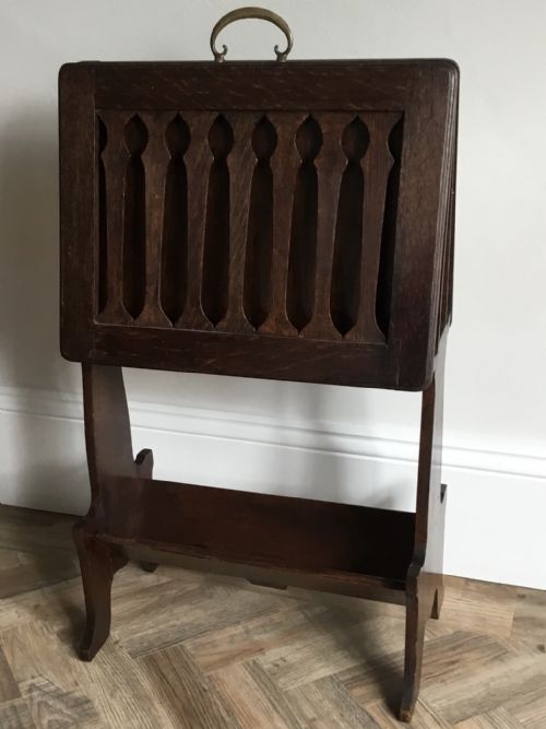 fig 1. Arts & Crafts Folio Stand with Book Trough