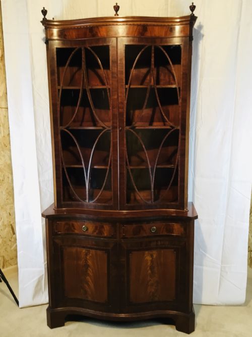 Superb Edwardian Serpentine Fronted Bookcase on Cupboard
