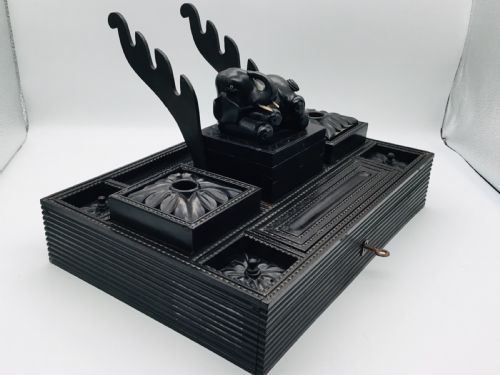 Impressive Ebony Gentleman’s Desk Stand