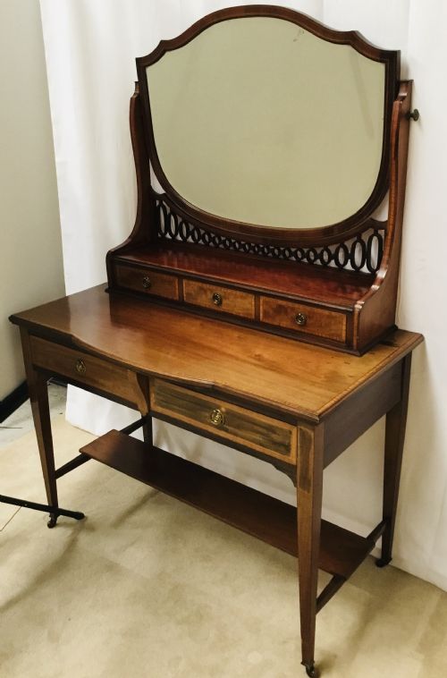 Superb Edwardian Dressing Table