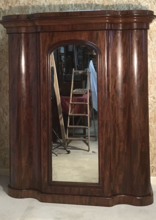 FABULOUS MID VICTORIAN COMPACTUM WARDROBE - ADDITIONAL PHOTO 4