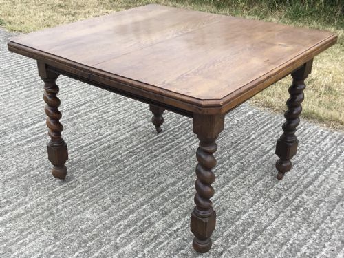 fig 1. Oak Dining Set with extending Table