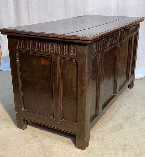 18TH CENTURY OAK COFFER - ADDITIONAL PHOTO 8
