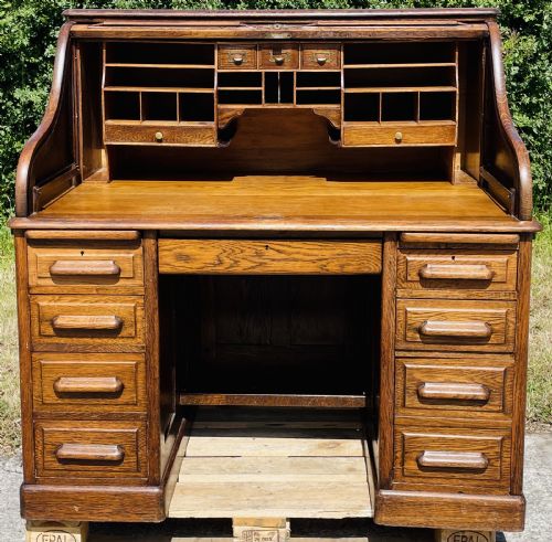 fig 1. Fabulous Arvon Oak Roll Top Desk