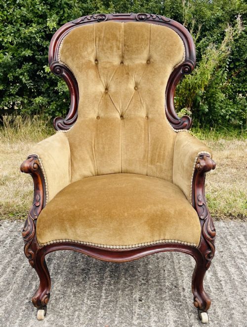 STUNNING VICTORIAN CARVED MAHOGANY ARMCHAIR - ADDITIONAL PHOTO 3